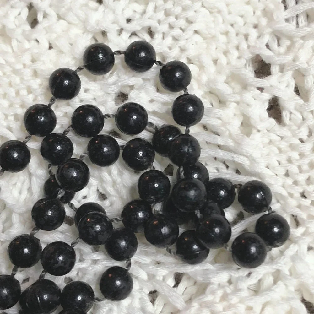 Vintage Costume Jewelry Black Beaded Plastic Long Necklace - Picture 4 of 6